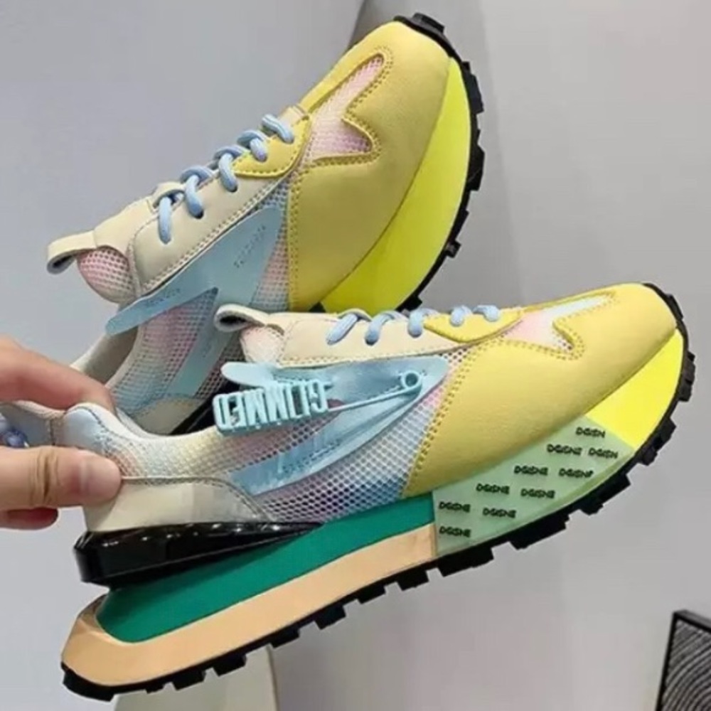 Women cute sneakers